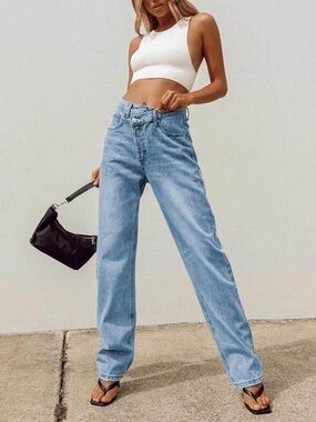 High-Waist Light Blue Straight-Leg Women’s Jeans